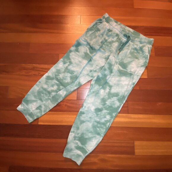 Old Navy Tie Dye Cloud Joggers size Medium - Picture 1 of 5